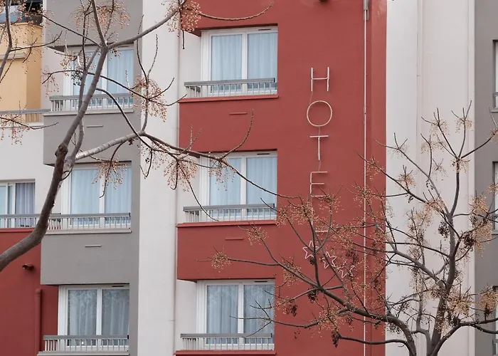 Brit Opal Centre Port Hotel 3*