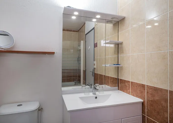 Brit Opal Centre Port