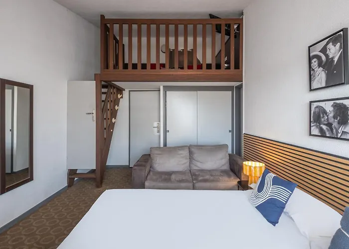 Hotel Brit Opal Centre Port 3*