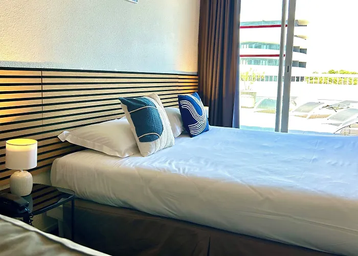 Brit Opal Centre Port Hotel 3*