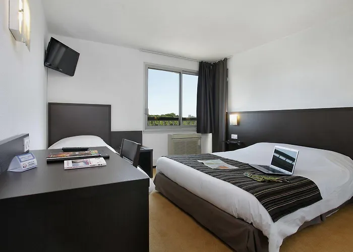 Brit Opal Centre Port