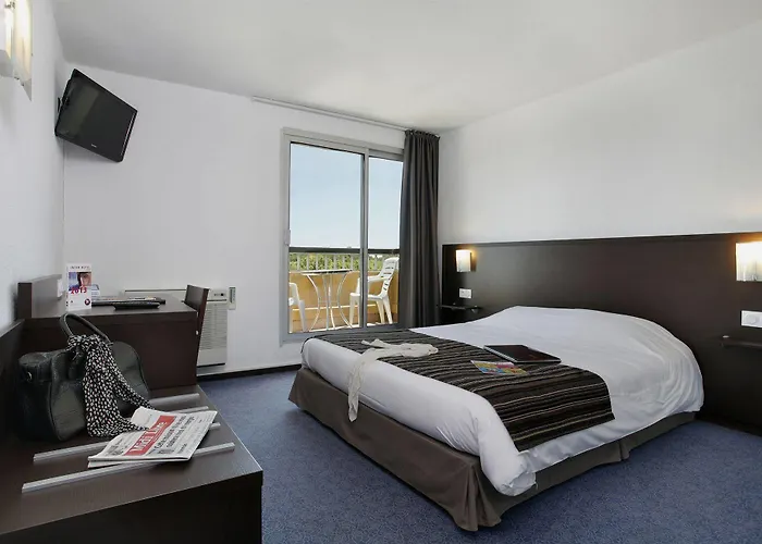 Brit Opal Centre Port 3*